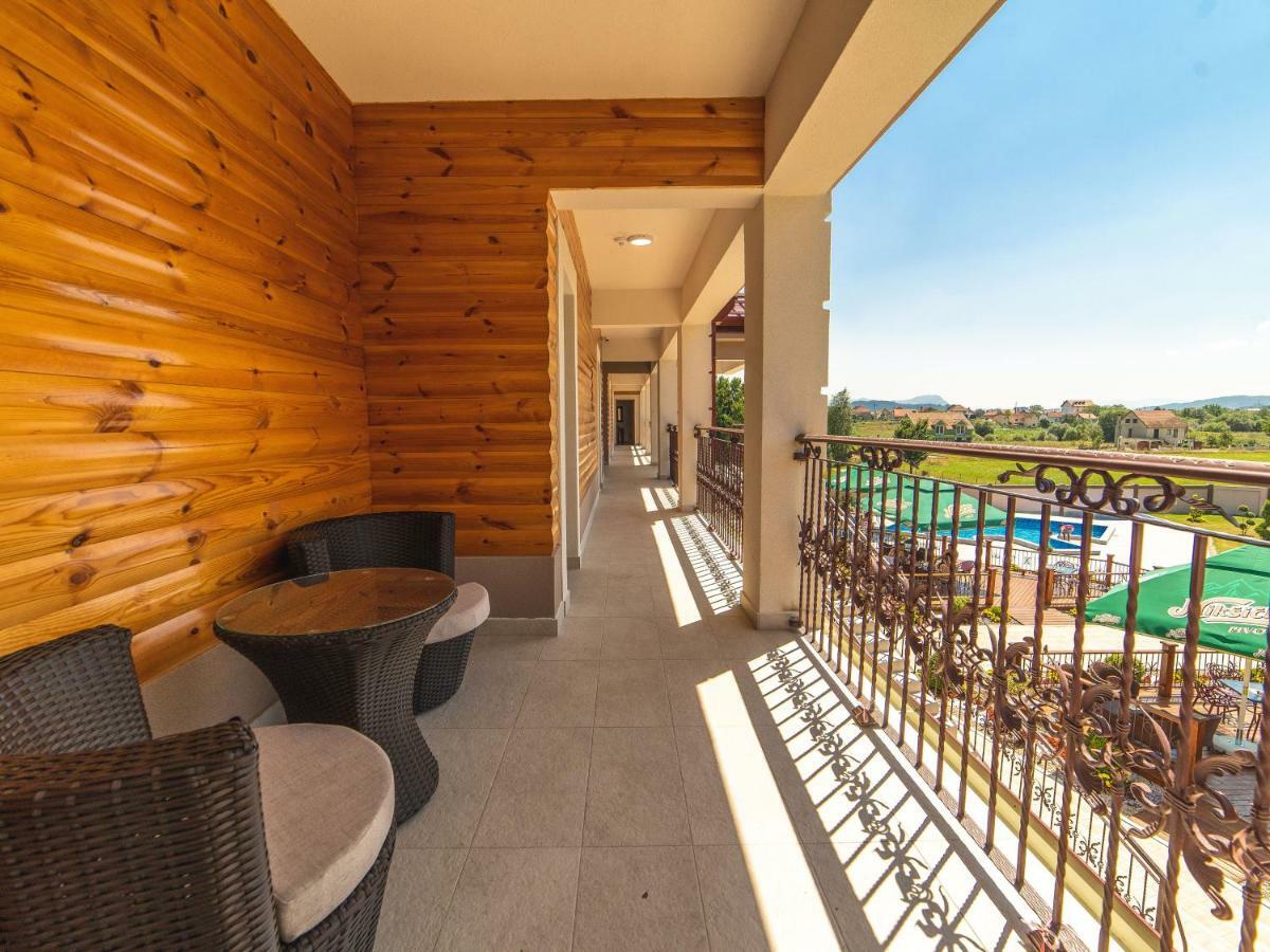 Hotel Royal Garden Nikšić Zewnętrze zdjęcie