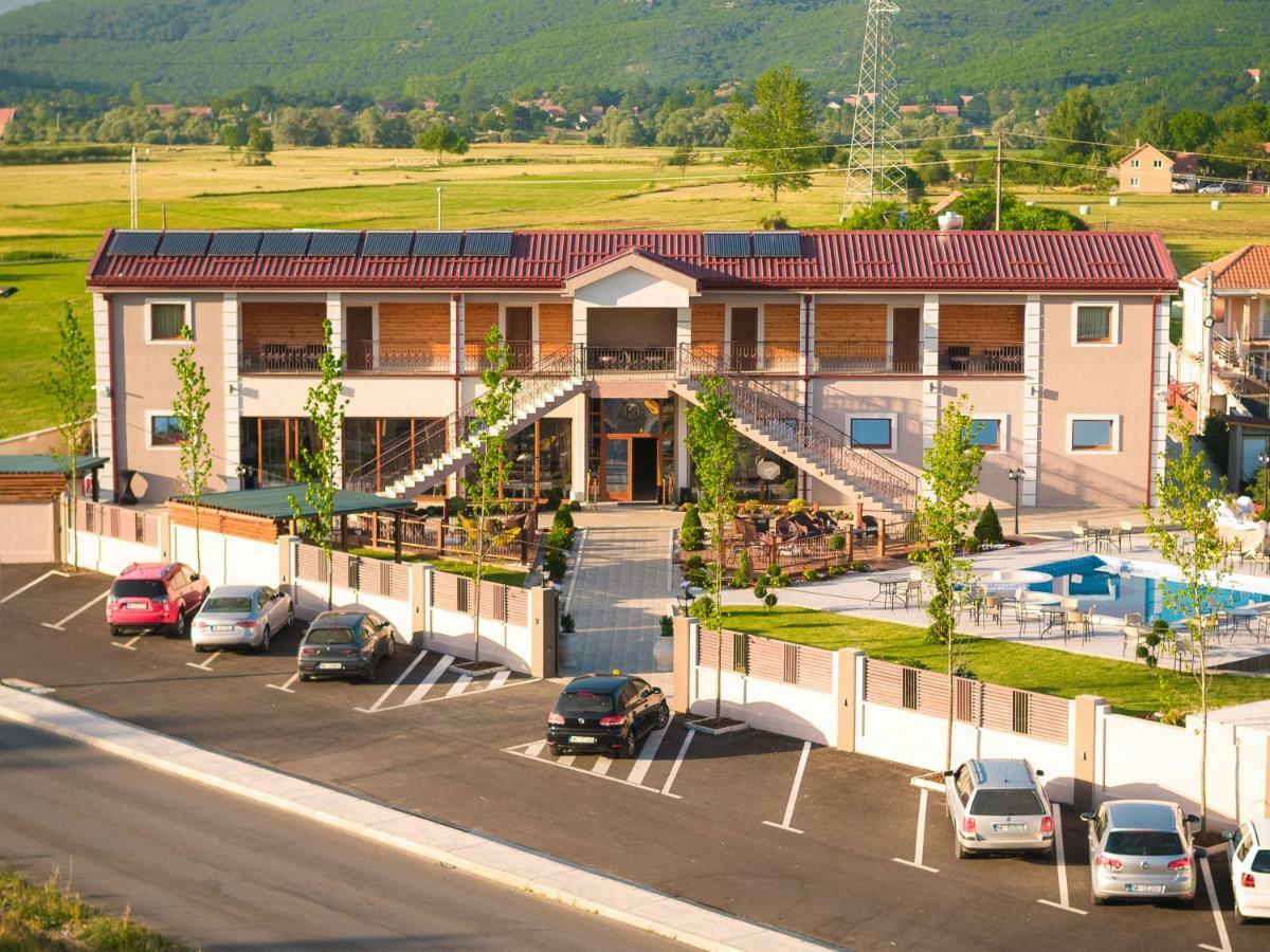 Hotel Royal Garden Nikšić Zewnętrze zdjęcie