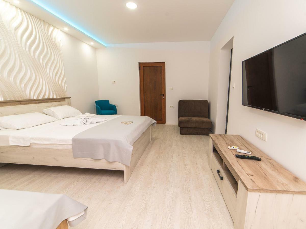 Hotel Royal Garden Nikšić Zewnętrze zdjęcie