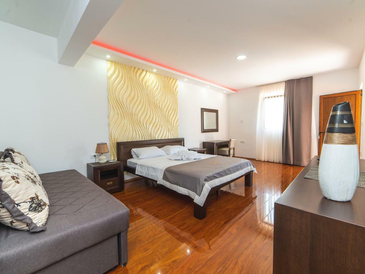 Hotel Royal Garden Nikšić Zewnętrze zdjęcie