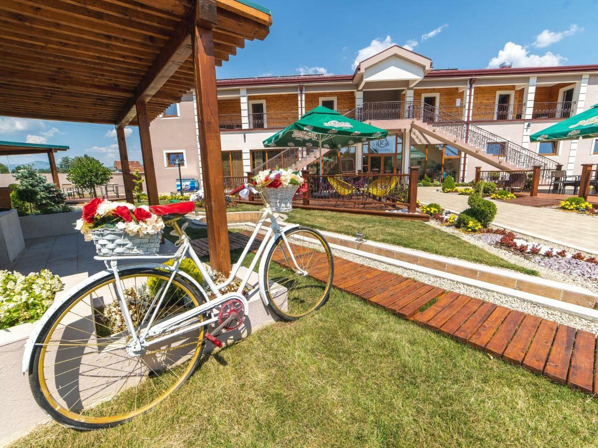 Hotel Royal Garden Nikšić Zewnętrze zdjęcie