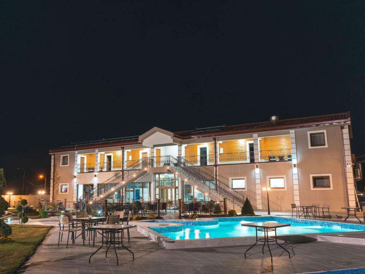 Hotel Royal Garden Nikšić Zewnętrze zdjęcie